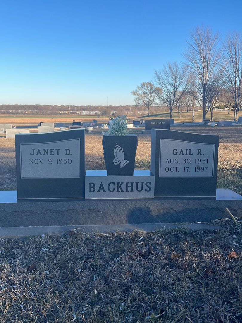 Gail R. Backhus's grave. Photo 1