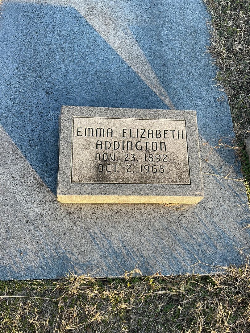 Emma Elizabeth Addington's grave. Photo 1