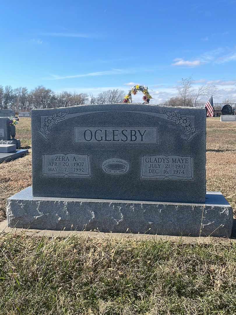 Zera A. Oglesby's grave. Photo 1