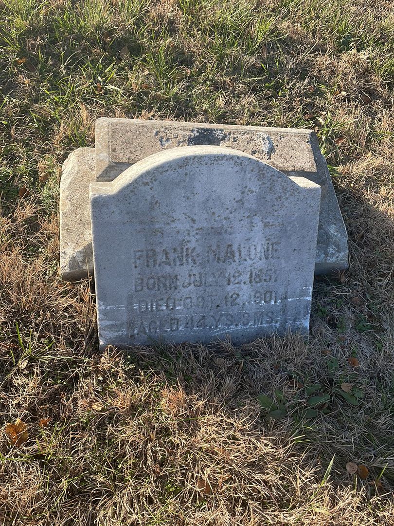 Frank Malone's grave. Photo 1