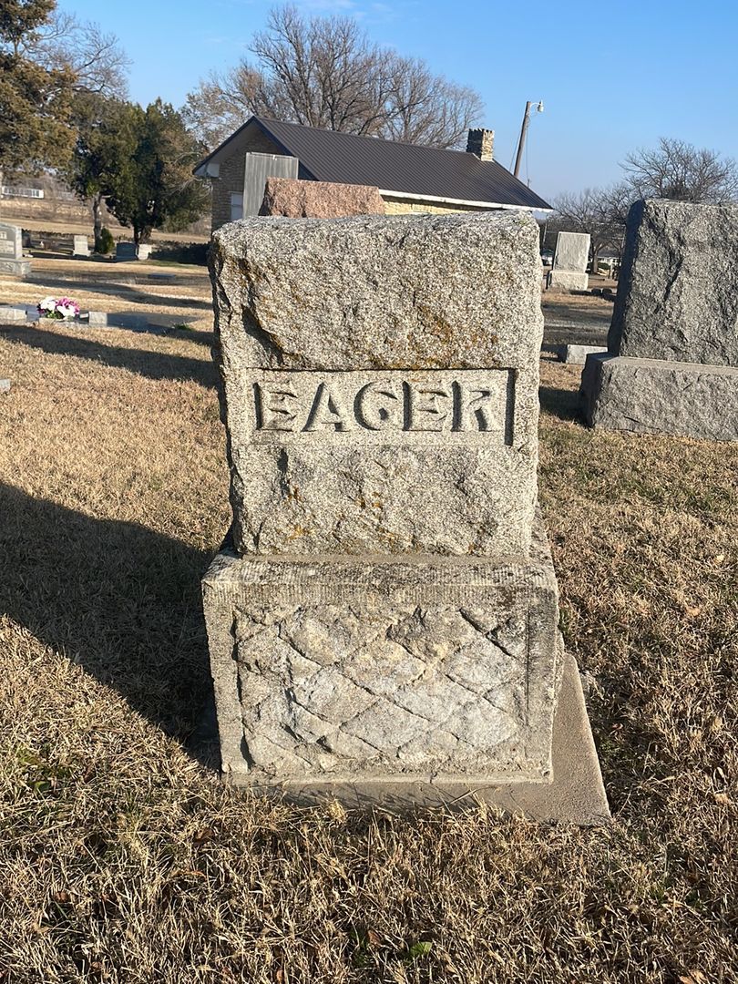 Julia O'Connell Eager's grave. Photo 1