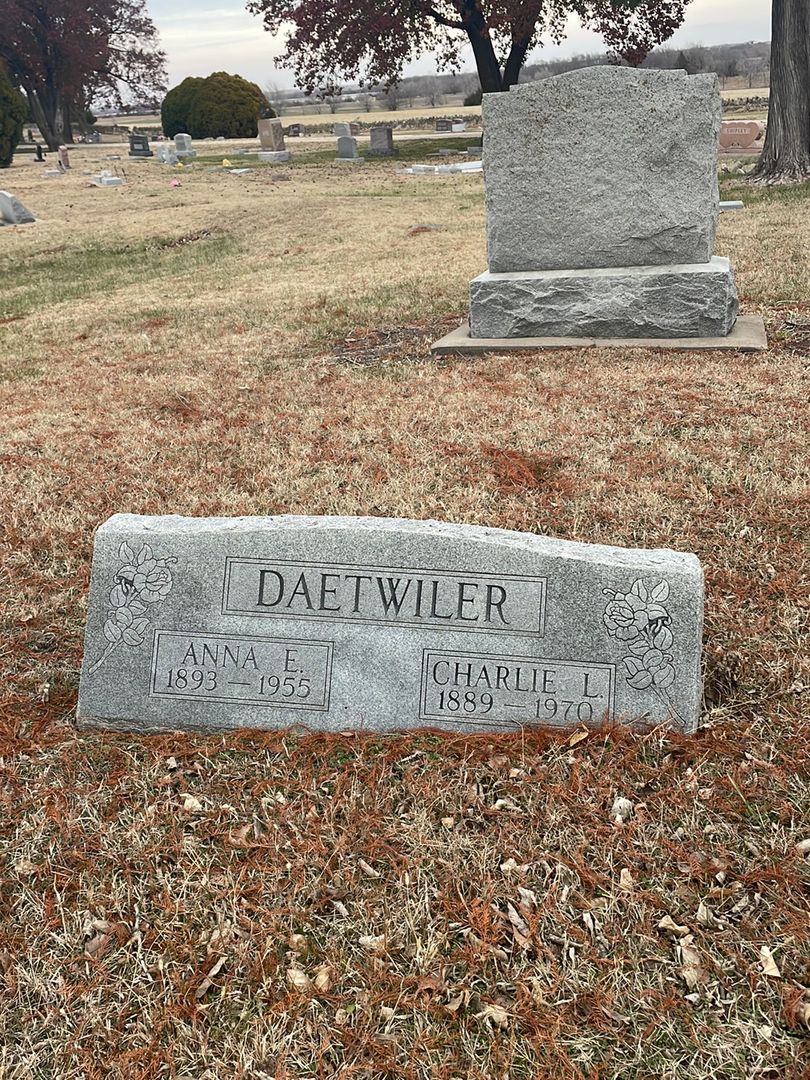 Anna E. Daetwiler's grave. Photo 1