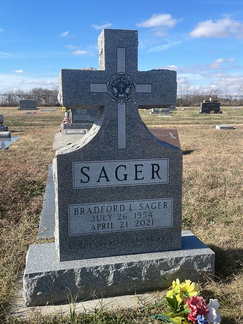Bradford L. Sager's grave. Photo 1