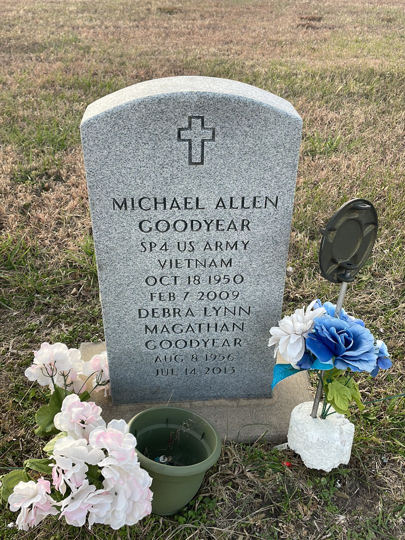 Debra Lynn Magathan Goodyear's grave. Photo 1
