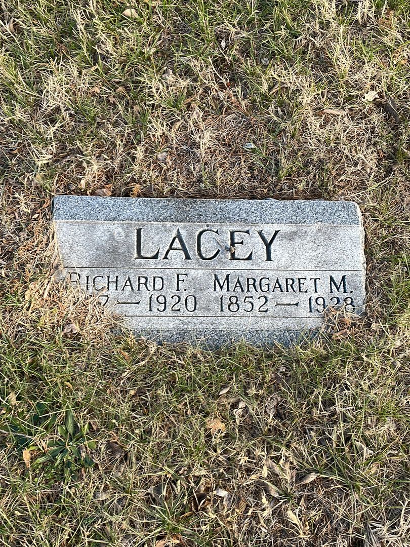 Richard F. Lacey's grave. Photo 1
