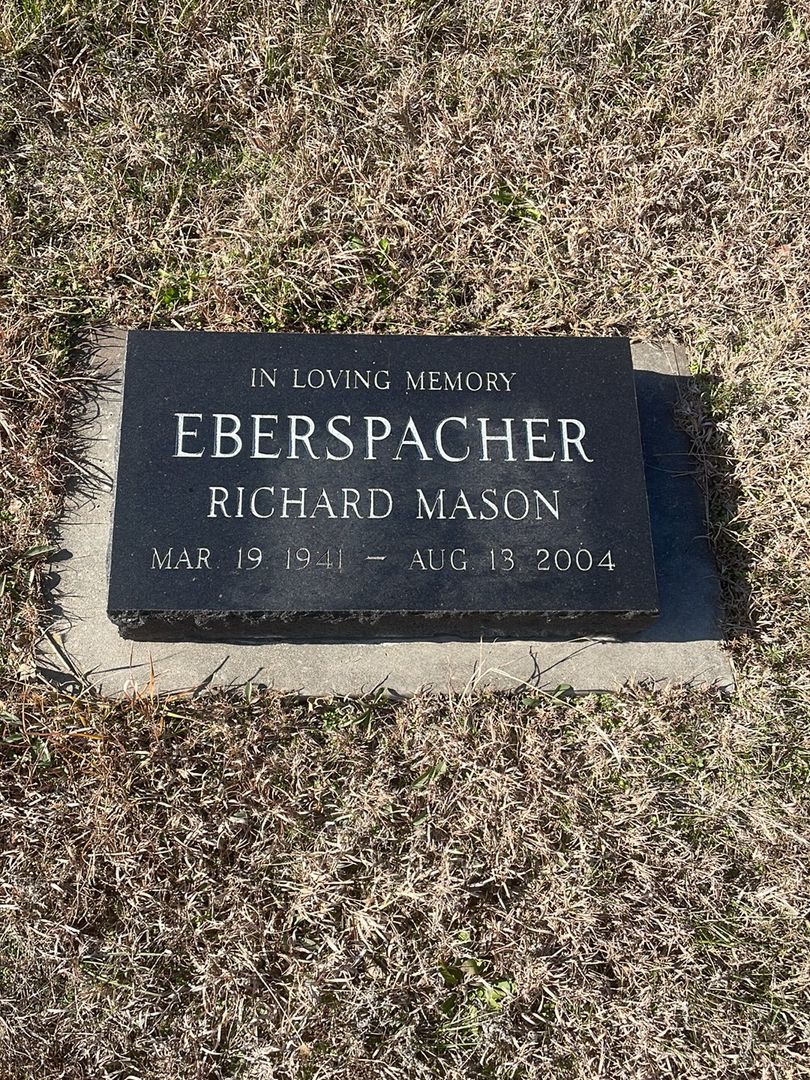 Richard Mason Eberspacher's grave. Photo 1