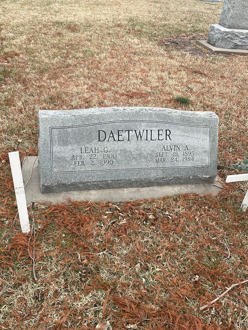Leah G. Daetwiler's grave. Photo 1