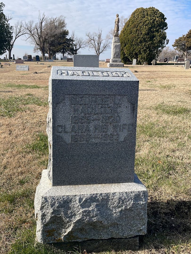 George L. Hadlock's grave. Photo 1