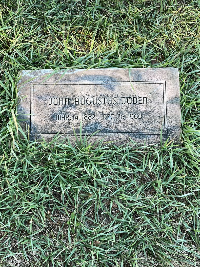 John Augustus Ogden's grave. Photo 1