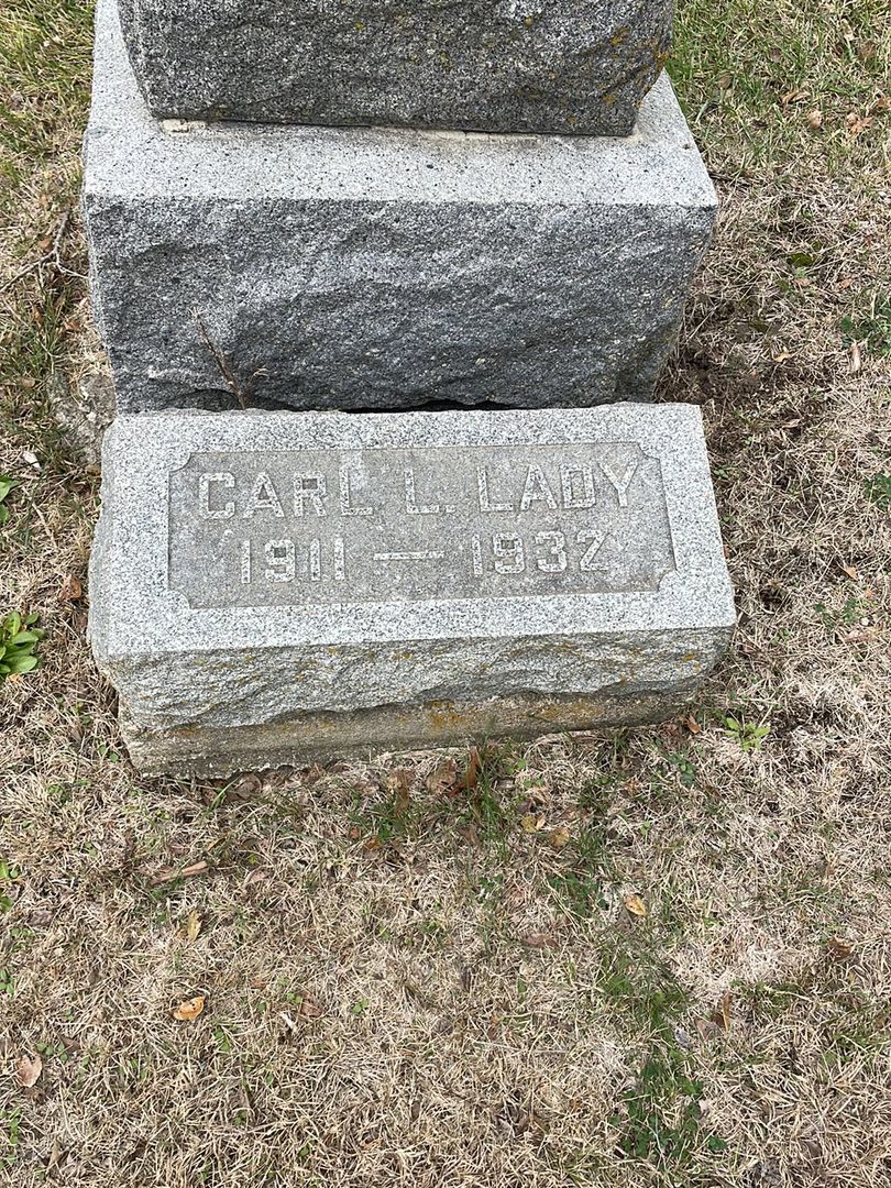 Carl L. Lady's grave. Photo 1