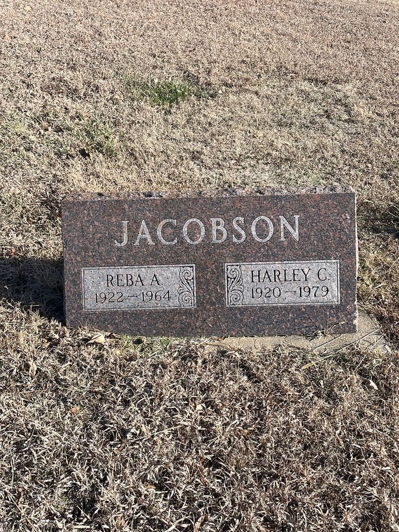 Reba A. Jacobson's grave. Photo 1