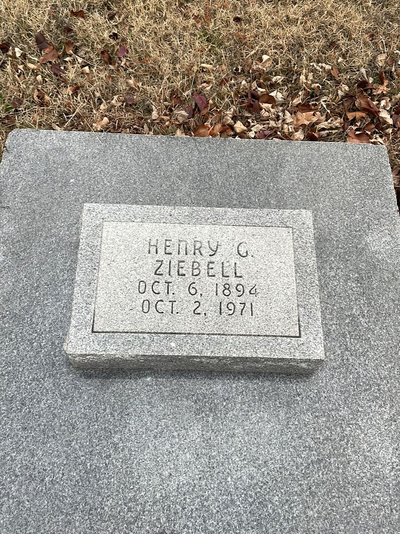 Henry G. Ziebell's grave. Photo 1