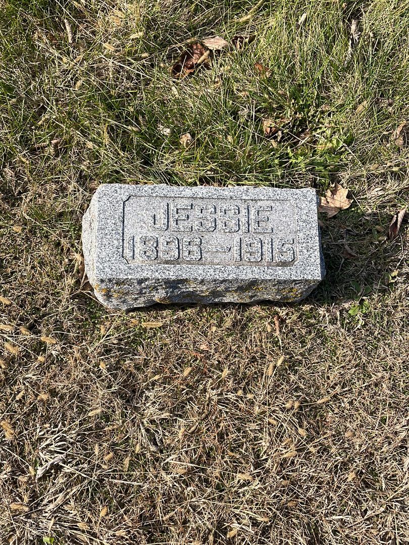 Jessie Hadlock's grave. Photo 1