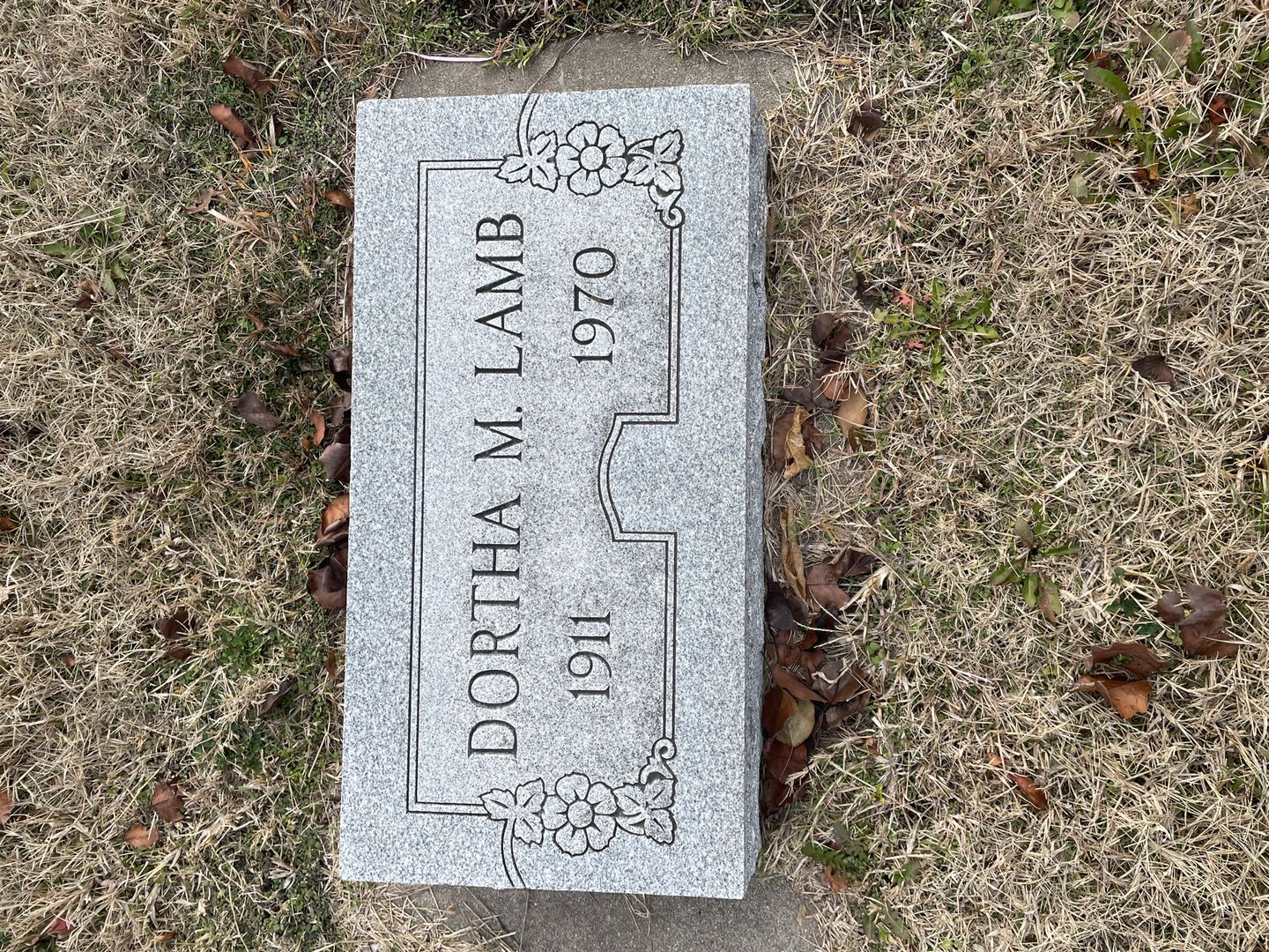 Dortha M. Lamb's grave. Photo 1