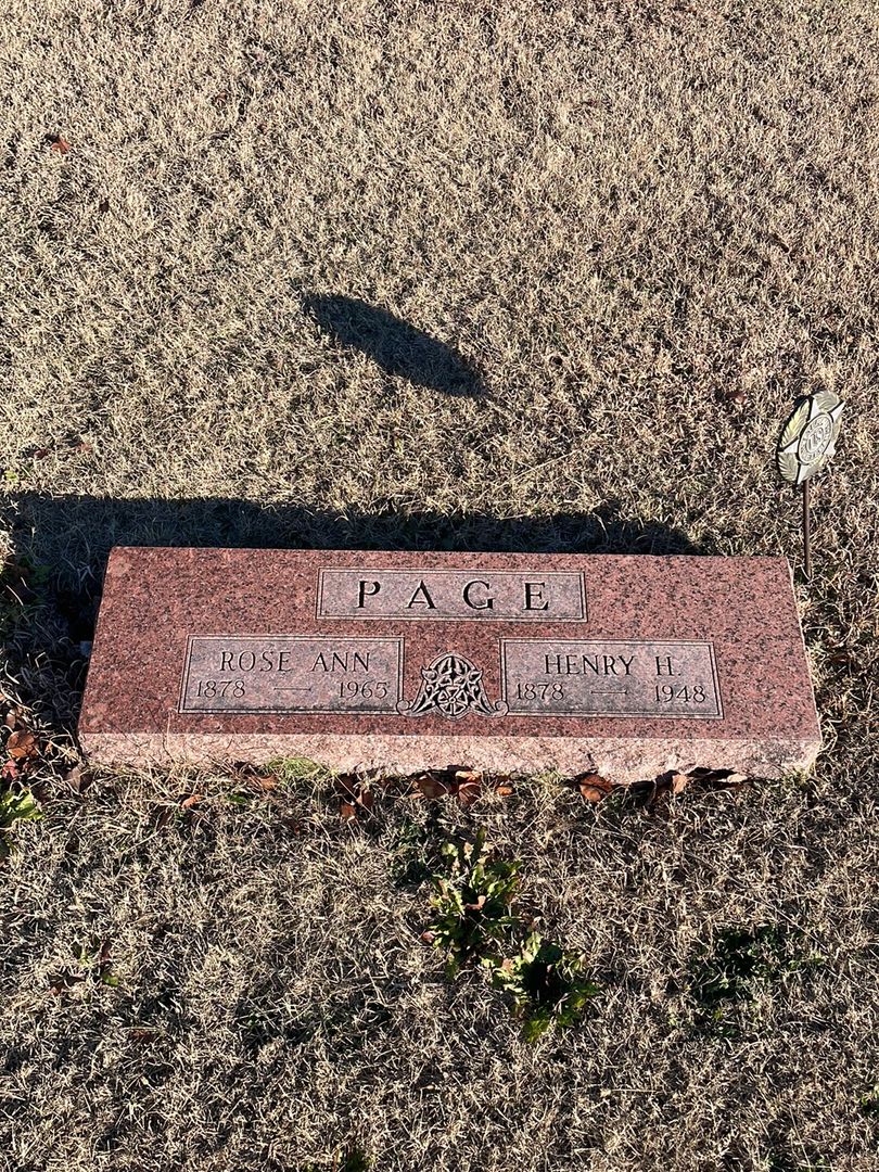 Henry H. Page's grave. Photo 1