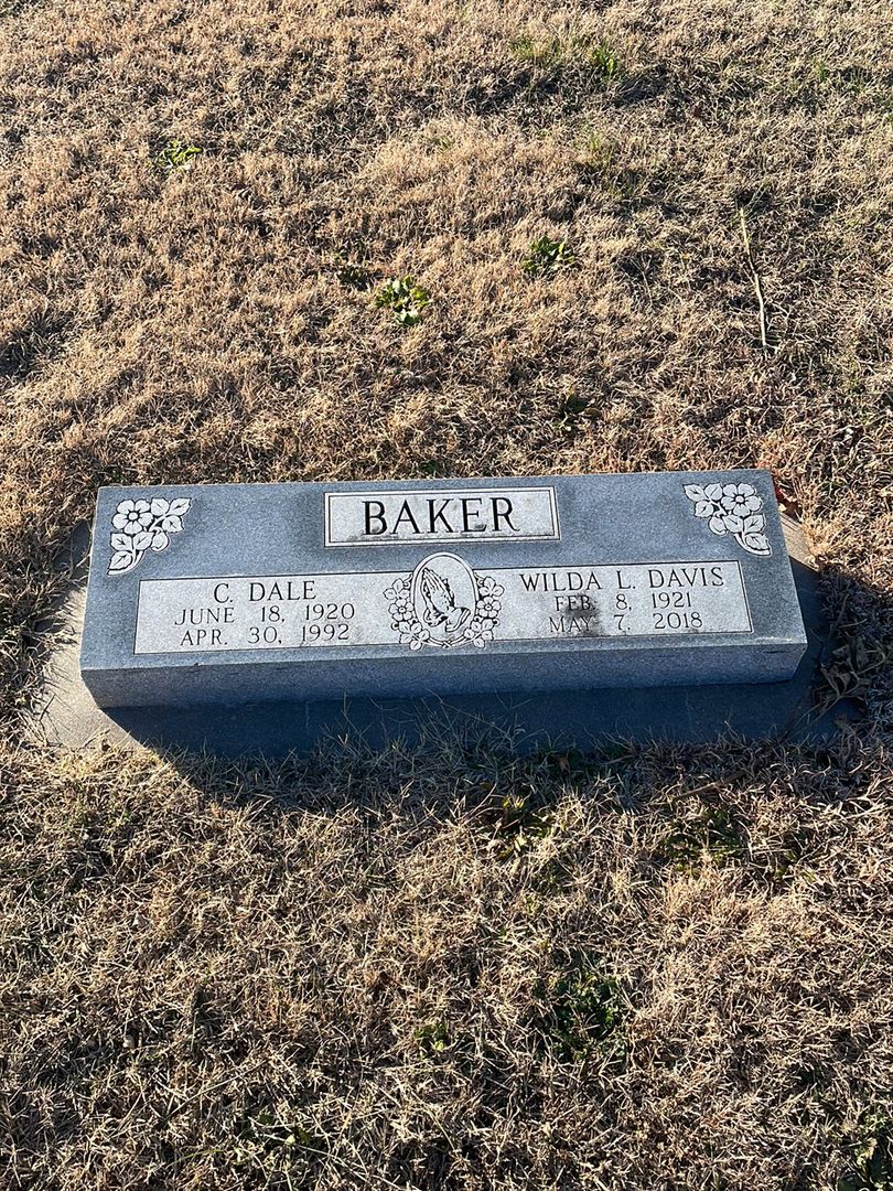 Clifford Dale Baker's grave. Photo 1