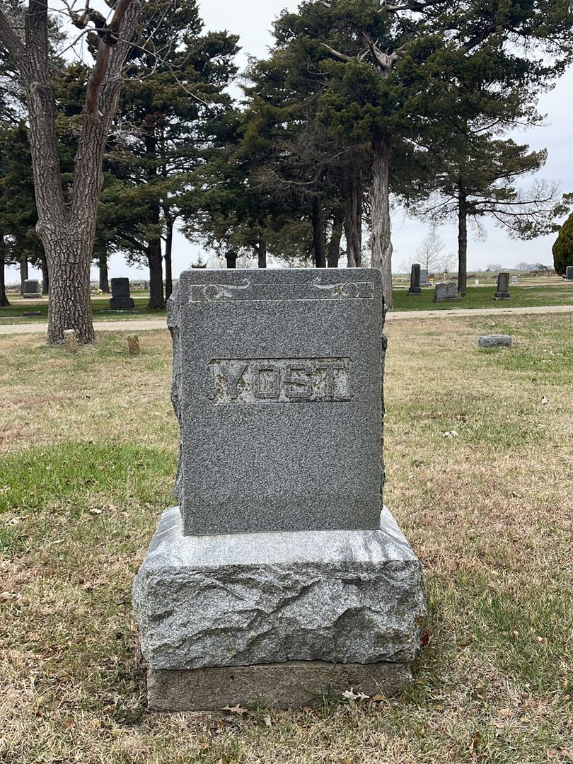 Abram L. Yost's grave. Photo 1