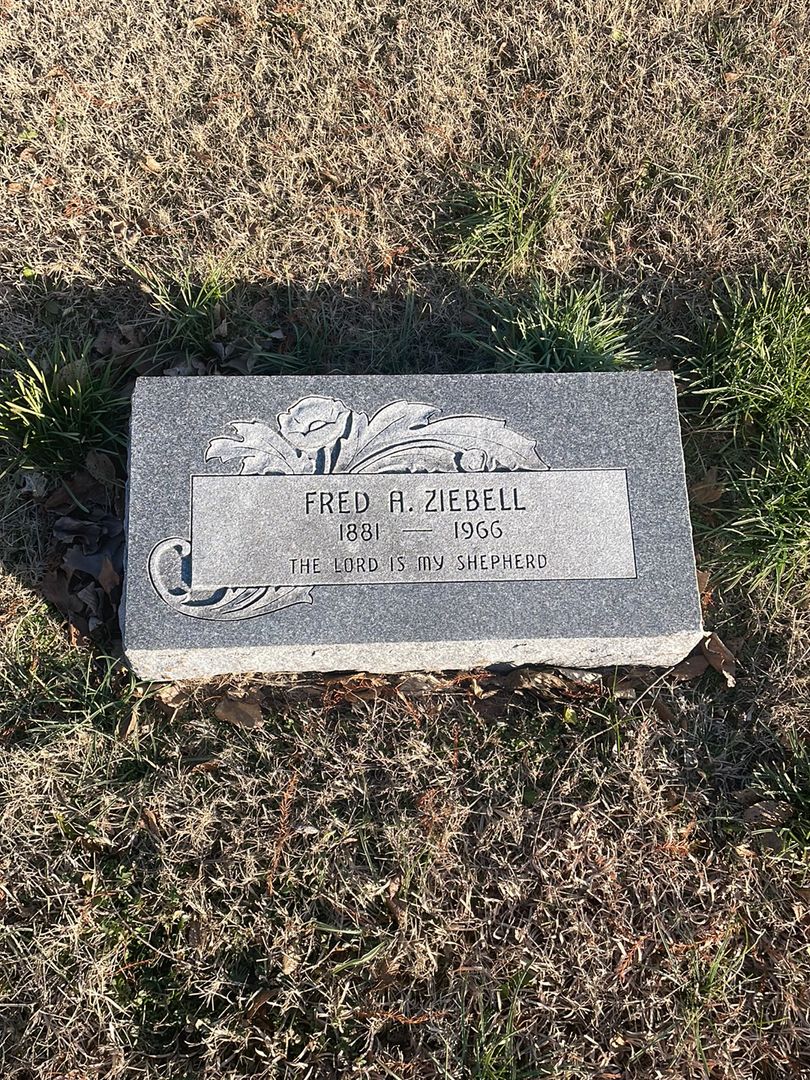 Fred A. Ziebell's grave. Photo 1