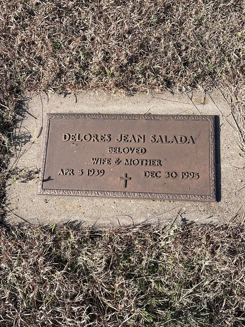 Delores Jean Salada's grave. Photo 1