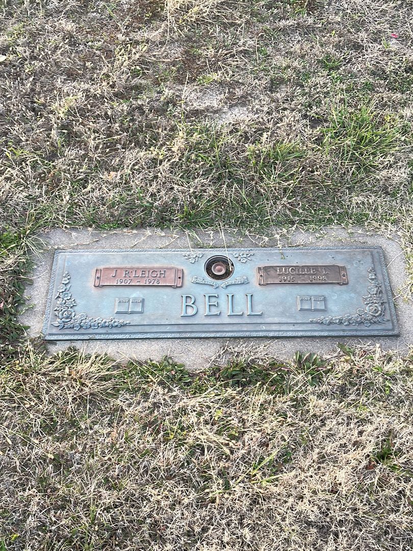 James R'Leigh Bell's grave. Photo 1