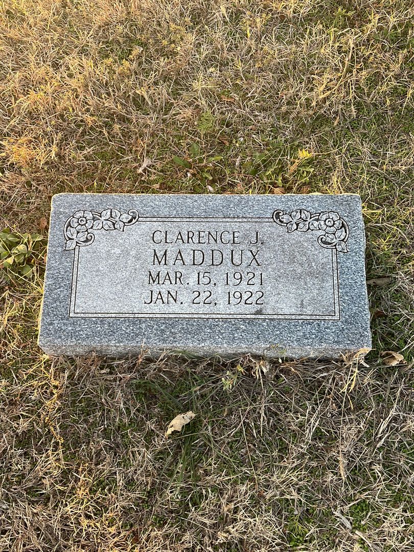 Clarence J. Maddux's grave. Photo 1