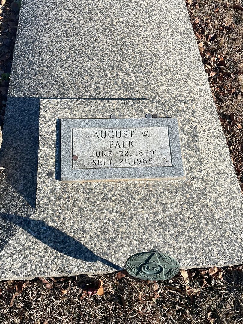 August W. Falk's grave. Photo 1