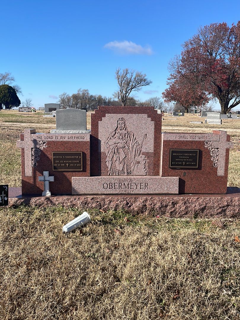 Marvin C. Obermeyer Junior's grave. Photo 1