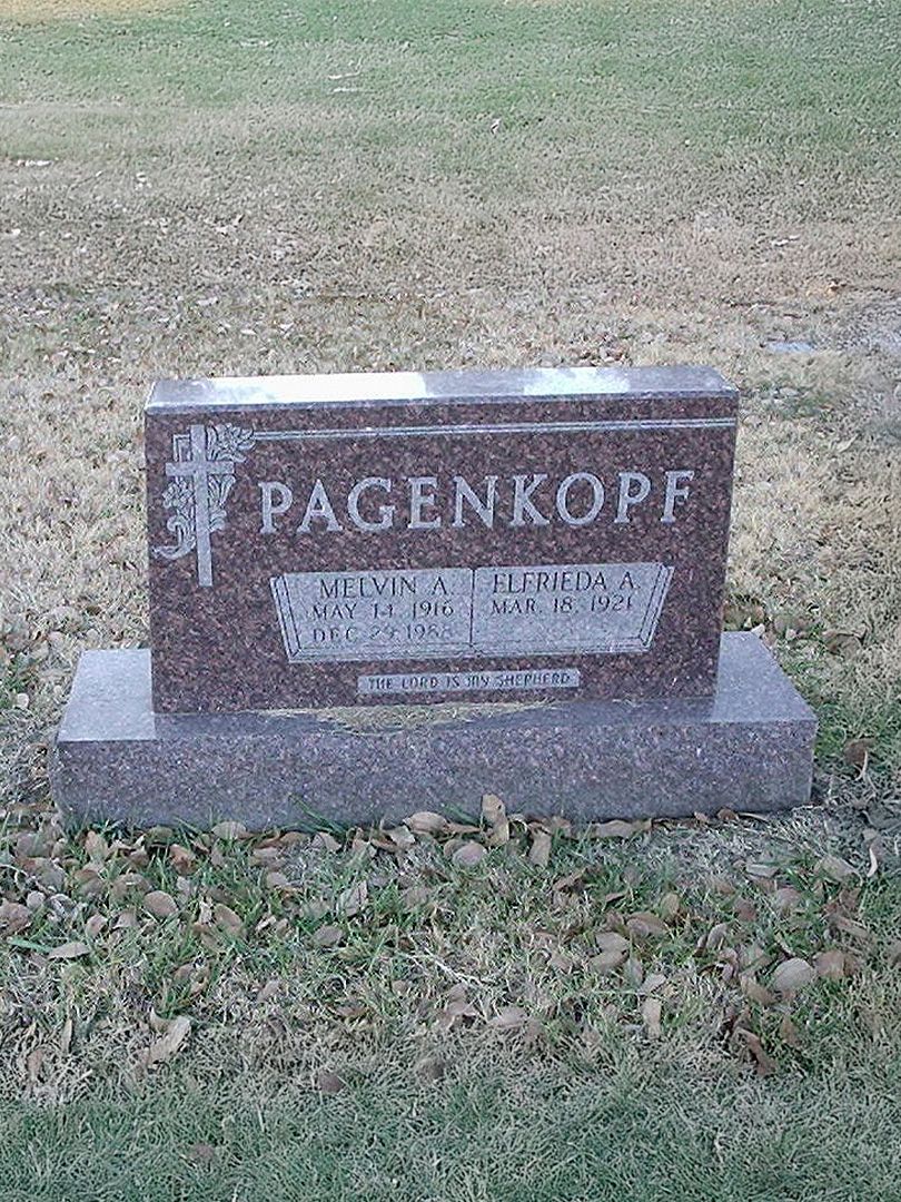 Elfrieda A. Pagenkopf's grave. Photo 1